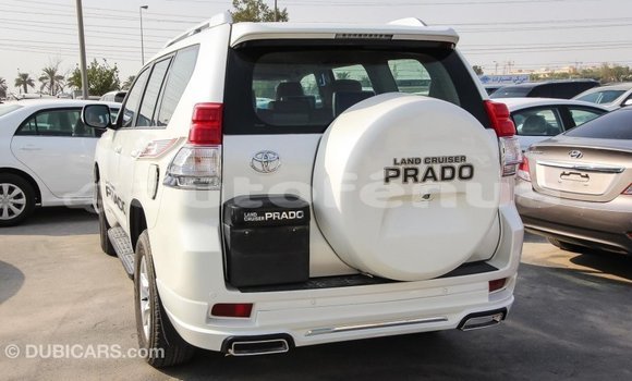 Acheter Import Voiture Toyota Prado Blanc à Import - Dubai, Marquesas Acheter Import Voiture Toyota Prado Blanc à Import - Dubai, Marquesas