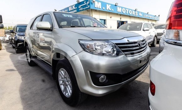 Acheter Import Voiture Toyota Fortuner Autre à Import - Dubai, Marquesas Acheter Import Voiture Toyota Fortuner Autre à Import - Dubai, Marquesas