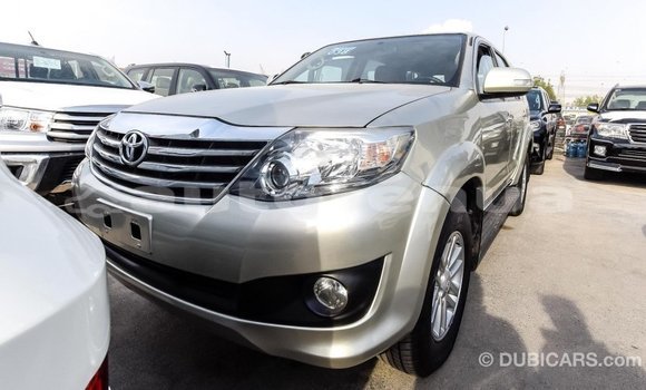 Acheter Import Voiture Toyota Fortuner Autre à Import - Dubai, Marquesas Acheter Import Voiture Toyota Fortuner Autre à Import - Dubai, Marquesas