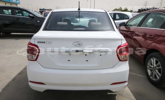 Acheter Import Voiture Hyundai i10 Blanc à Import - Dubai, Marquesas Acheter Import Voiture Hyundai i10 Blanc à Import - Dubai, Marquesas