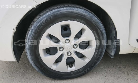 Acheter Import Voiture Hyundai i10 Blanc à Import - Dubai, Marquesas Acheter Import Voiture Hyundai i10 Blanc à Import - Dubai, Marquesas