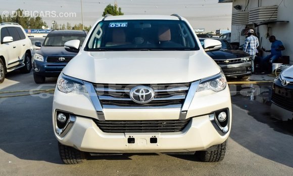 Acheter Import Voiture Toyota Fortuner Blanc à Import - Dubai, Marquesas Acheter Import Voiture Toyota Fortuner Blanc à Import - Dubai, Marquesas