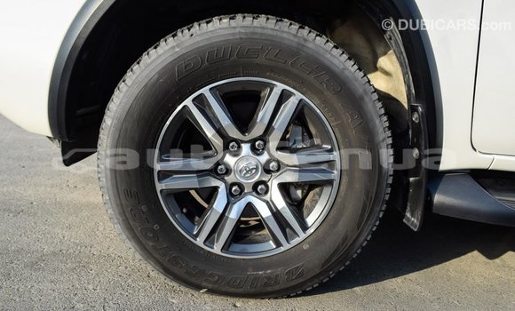 Acheter Import Voiture Toyota Fortuner Blanc à Import - Dubai, Marquesas Acheter Import Voiture Toyota Fortuner Blanc à Import - Dubai, Marquesas