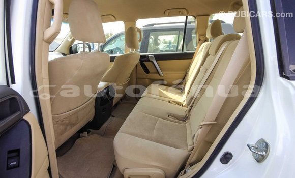 Acheter Import Voiture Toyota Prado Blanc à Import - Dubai, Marquesas Acheter Import Voiture Toyota Prado Blanc à Import - Dubai, Marquesas