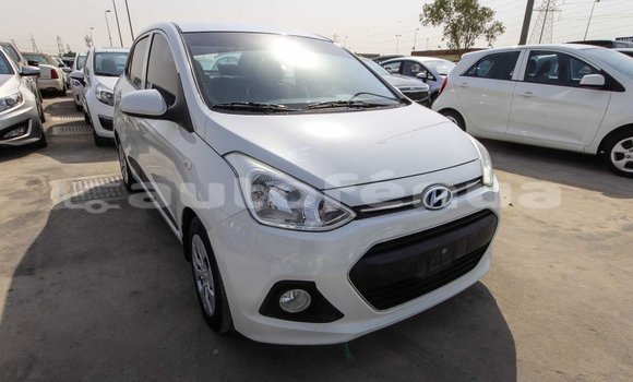 Acheter Import Voiture Hyundai i10 Blanc à Import - Dubai, Marquesas Acheter Import Voiture Hyundai i10 Blanc à Import - Dubai, Marquesas