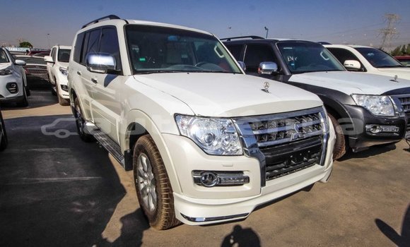 Buy Import Mitsubishi Pajero White Car in Import - Dubai in Marquesas Buy Import Mitsubishi Pajero White Car in Import - Dubai in Marquesas