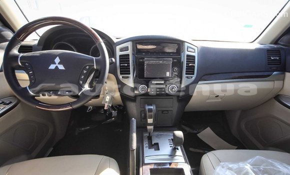 Buy Import Mitsubishi Pajero White Car in Import - Dubai in Marquesas Buy Import Mitsubishi Pajero White Car in Import - Dubai in Marquesas