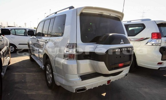 Buy Import Mitsubishi Pajero White Car in Import - Dubai in Marquesas Buy Import Mitsubishi Pajero White Car in Import - Dubai in Marquesas