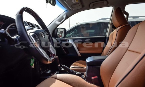 Acheter Import Voiture Toyota Prado Blanc à Import - Dubai, Marquesas Acheter Import Voiture Toyota Prado Blanc à Import - Dubai, Marquesas