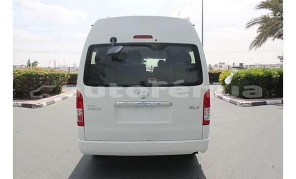 Acheter Import Voiture Toyota Hiace Blanc à Import - Dubai, Marquesas Acheter Import Voiture Toyota Hiace Blanc à Import - Dubai, Marquesas