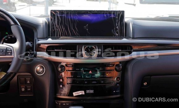 Acheter Import Voiture Lexus LX Blanc à Import - Dubai, Marquesas Acheter Import Voiture Lexus LX Blanc à Import - Dubai, Marquesas