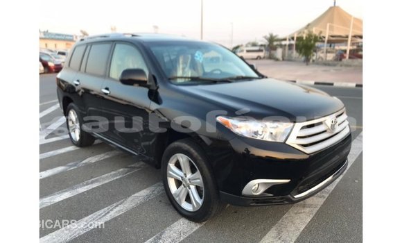Acheter Import Voiture Toyota Highlander Noir à Import - Dubai, Marquesas Acheter Import Voiture Toyota Highlander Noir à Import - Dubai, Marquesas