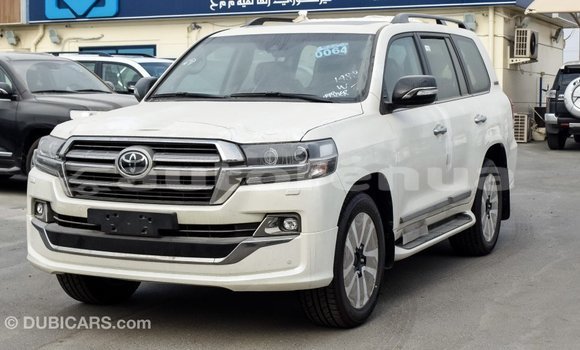 Acheter Import Voiture Toyota Land Cruiser Blanc à Import - Dubai, Marquesas Acheter Import Voiture Toyota Land Cruiser Blanc à Import - Dubai, Marquesas