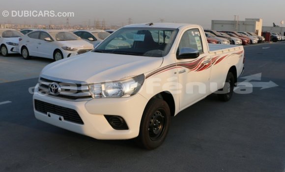 Acheter Import Voiture Toyota Hilux Blanc à Import - Dubai, Marquesas Acheter Import Voiture Toyota Hilux Blanc à Import - Dubai, Marquesas