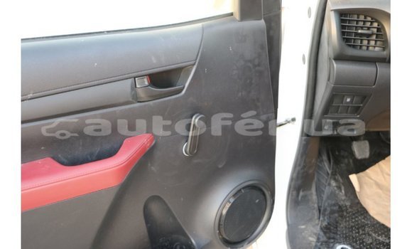 Acheter Import Voiture Toyota Hilux Blanc à Import - Dubai, Marquesas Acheter Import Voiture Toyota Hilux Blanc à Import - Dubai, Marquesas