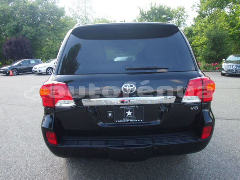Big with watermark toyota land cruiser tubuai amaru 2135