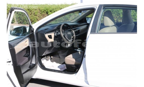 Acheter Import Voiture Toyota Corolla Blanc à Import - Dubai, Marquesas Acheter Import Voiture Toyota Corolla Blanc à Import - Dubai, Marquesas