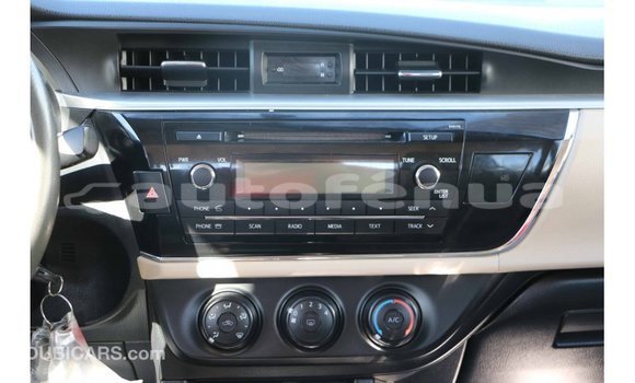 Acheter Import Voiture Toyota Corolla Blanc à Import - Dubai, Marquesas Acheter Import Voiture Toyota Corolla Blanc à Import - Dubai, Marquesas