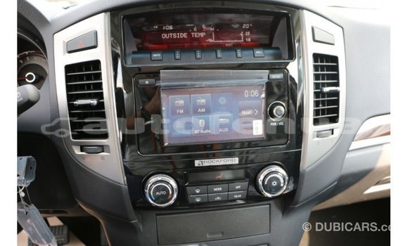 Acheter Import Voiture Mitsubishi Pajero Noir à Import - Dubai, Marquesas Acheter Import Voiture Mitsubishi Pajero Noir à Import - Dubai, Marquesas