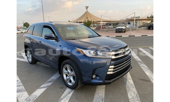Acheter Import Voiture Toyota Highlander Bleu à Import - Dubai, Marquesas Acheter Import Voiture Toyota Highlander Bleu à Import - Dubai, Marquesas