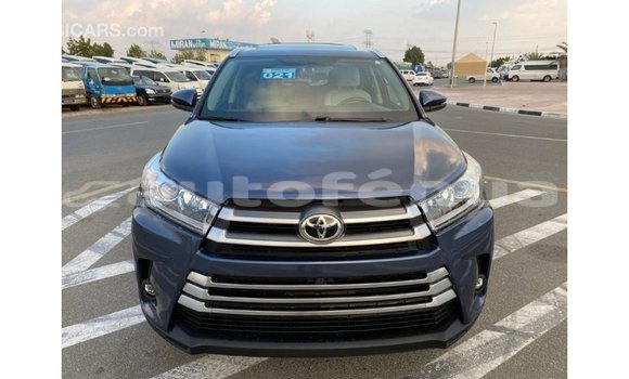 Acheter Import Voiture Toyota Highlander Bleu à Import - Dubai, Marquesas Acheter Import Voiture Toyota Highlander Bleu à Import - Dubai, Marquesas