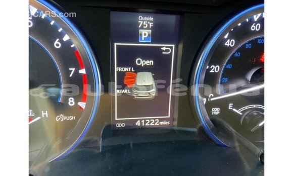 Acheter Import Voiture Toyota Highlander Vert à Import - Dubai, Marquesas Acheter Import Voiture Toyota Highlander Vert à Import - Dubai, Marquesas