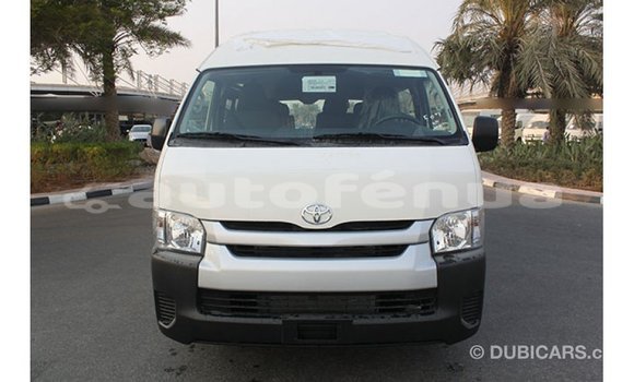 Acheter Import Voiture Toyota Hiace Blanc à Import - Dubai, Marquesas Acheter Import Voiture Toyota Hiace Blanc à Import - Dubai, Marquesas