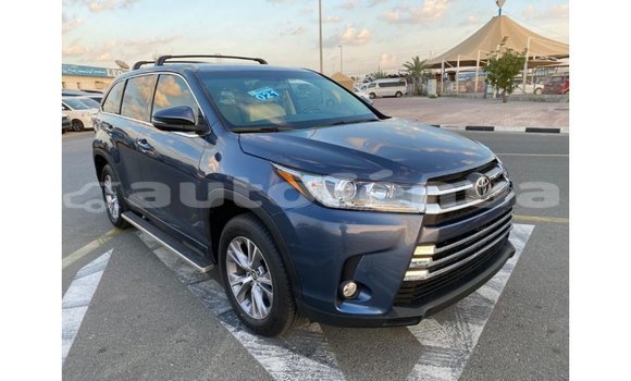Acheter Import Voiture Toyota Highlander Bleu à Import - Dubai, Marquesas Acheter Import Voiture Toyota Highlander Bleu à Import - Dubai, Marquesas