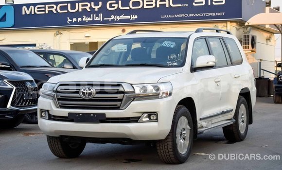 Acheter Import Voiture Toyota Land Cruiser Blanc à Import - Dubai, Marquesas Acheter Import Voiture Toyota Land Cruiser Blanc à Import - Dubai, Marquesas