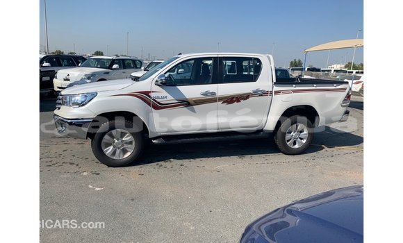 Buy Import Toyota Hilux White Car in Import - Dubai in Marquesas Buy Import Toyota Hilux White Car in Import - Dubai in Marquesas