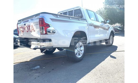 Buy Import Toyota Hilux White Car in Import - Dubai in Marquesas Buy Import Toyota Hilux White Car in Import - Dubai in Marquesas