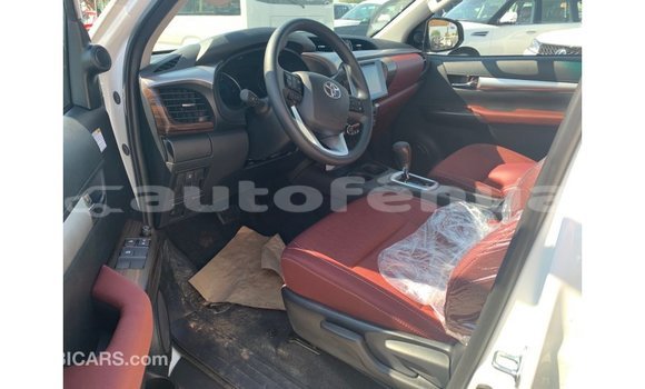 Buy Import Toyota Hilux White Car in Import - Dubai in Marquesas Buy Import Toyota Hilux White Car in Import - Dubai in Marquesas