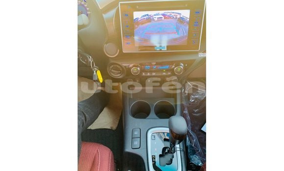 Buy Import Toyota Hilux White Car in Import - Dubai in Marquesas Buy Import Toyota Hilux White Car in Import - Dubai in Marquesas