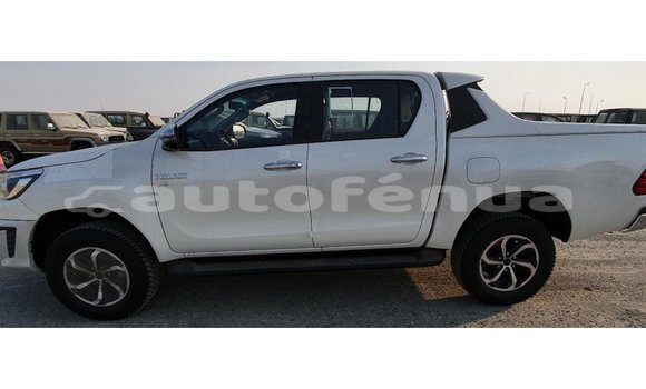 Acheter Import Voiture Toyota Hilux Blanc à Import - Dubai, Marquesas Acheter Import Voiture Toyota Hilux Blanc à Import - Dubai, Marquesas