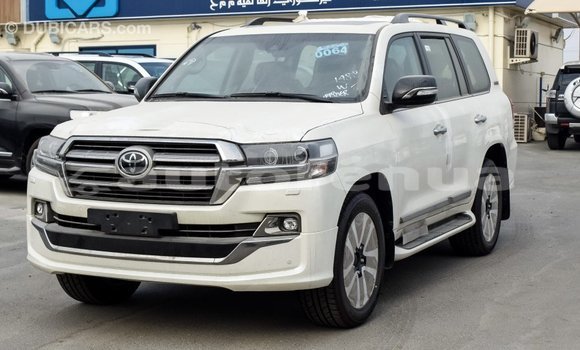 Acheter Import Voiture Toyota Land Cruiser Blanc à Import - Dubai, Marquesas Acheter Import Voiture Toyota Land Cruiser Blanc à Import - Dubai, Marquesas
