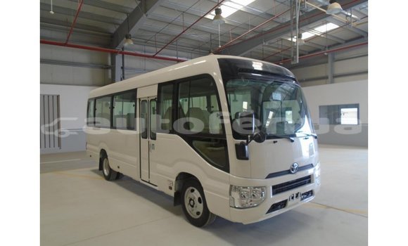 Acheter Import Voiture Abarth 595 Blanc à Import - Dubai, Marquesas