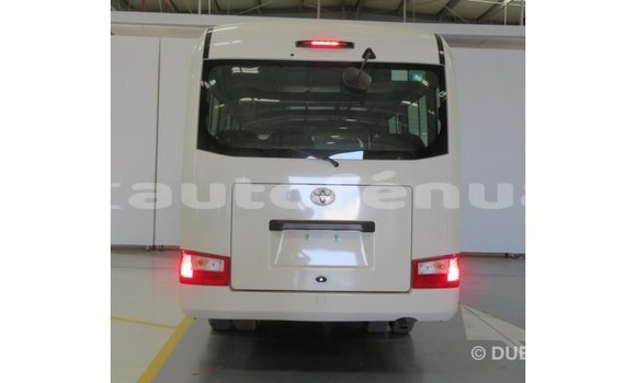 Acheter Import Voiture Toyota Coaster Blanc à Import - Dubai, Marquesas Acheter Import Voiture Toyota Coaster Blanc à Import - Dubai, Marquesas