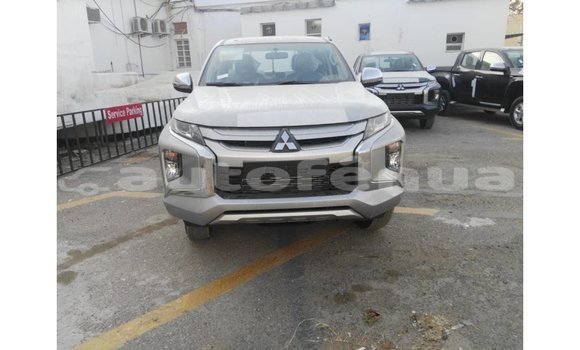 Buy Import Mitsubishi L200 Other Car in Import - Dubai in Marquesas Buy Import Mitsubishi L200 Other Car in Import - Dubai in Marquesas