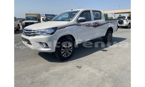 Buy Import Toyota Hilux White Car in Import - Dubai in Marquesas Buy Import Toyota Hilux White Car in Import - Dubai in Marquesas