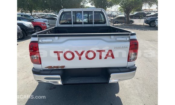 Buy Import Toyota Hilux White Car in Import - Dubai in Marquesas Buy Import Toyota Hilux White Car in Import - Dubai in Marquesas