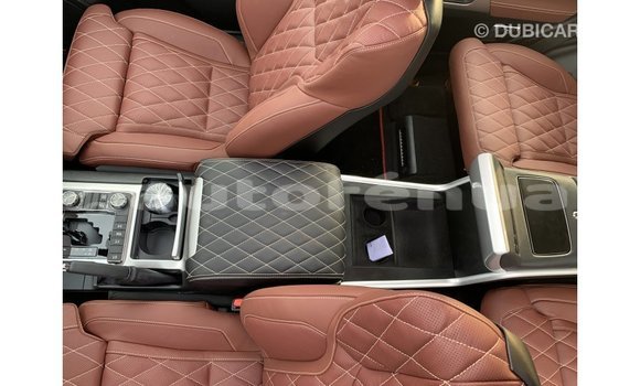Acheter Import Voiture Toyota Land Cruiser Noir à Import - Dubai, Marquesas Acheter Import Voiture Toyota Land Cruiser Noir à Import - Dubai, Marquesas