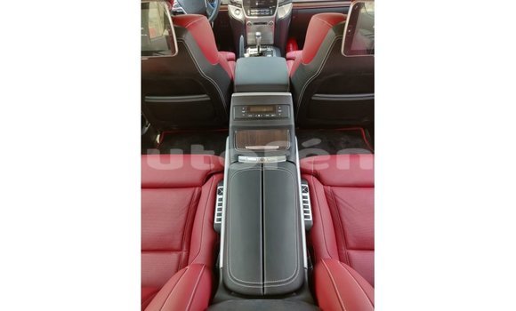 Acheter Import Voiture Toyota Land Cruiser Rouge à Import - Dubai, Marquesas Acheter Import Voiture Toyota Land Cruiser Rouge à Import - Dubai, Marquesas