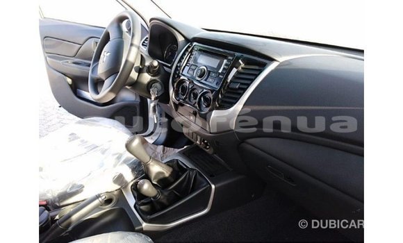 Acheter Import Voiture Mitsubishi L200 Blanc à Import - Dubai, Marquesas Acheter Import Voiture Mitsubishi L200 Blanc à Import - Dubai, Marquesas