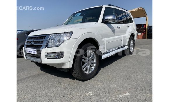 Buy Import Mitsubishi Pajero White Car in Import - Dubai in Marquesas Buy Import Mitsubishi Pajero White Car in Import - Dubai in Marquesas