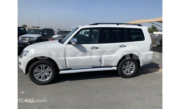 Buy Import Mitsubishi Pajero White Car in Import - Dubai in Marquesas Buy Import Mitsubishi Pajero White Car in Import - Dubai in Marquesas