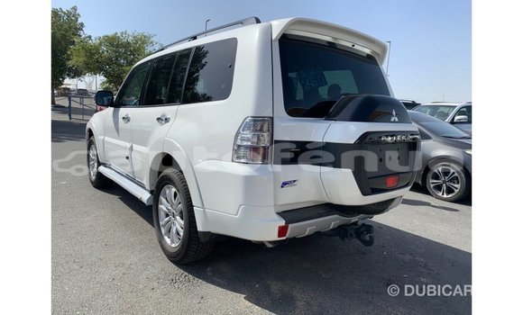 Buy Import Mitsubishi Pajero White Car in Import - Dubai in Marquesas Buy Import Mitsubishi Pajero White Car in Import - Dubai in Marquesas