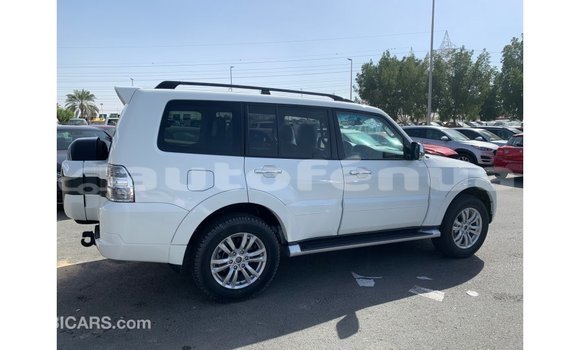 Buy Import Mitsubishi Pajero White Car in Import - Dubai in Marquesas Buy Import Mitsubishi Pajero White Car in Import - Dubai in Marquesas