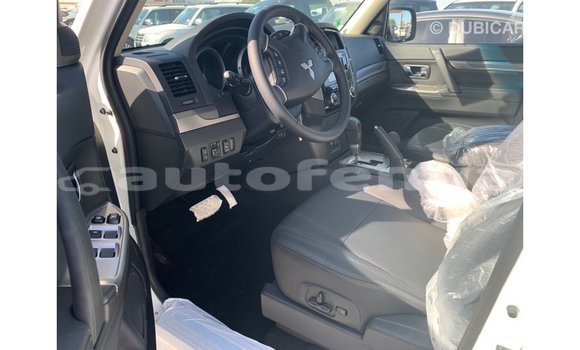 Buy Import Mitsubishi Pajero White Car in Import - Dubai in Marquesas Buy Import Mitsubishi Pajero White Car in Import - Dubai in Marquesas