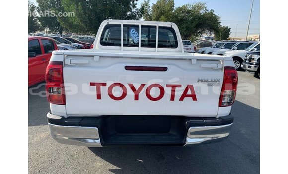 Buy Import Toyota Hilux White Car in Import - Dubai in Marquesas Buy Import Toyota Hilux White Car in Import - Dubai in Marquesas