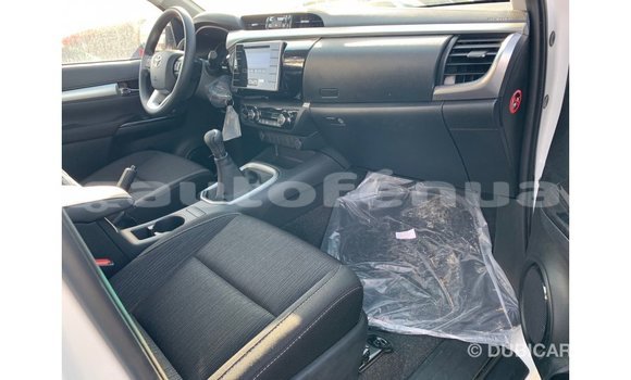 Buy Import Toyota Hilux White Car in Import - Dubai in Marquesas Buy Import Toyota Hilux White Car in Import - Dubai in Marquesas